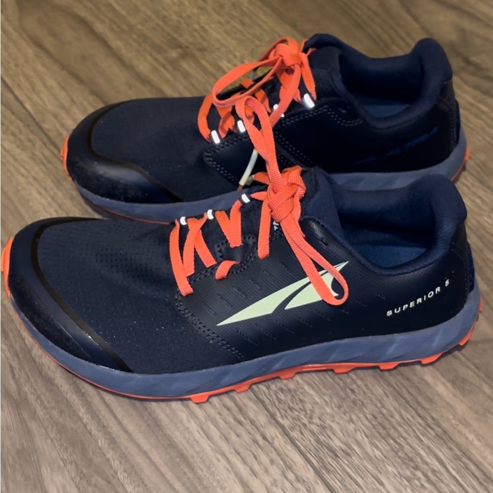WOMEN'S ALTRA SUPERIOR 5